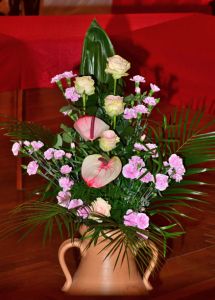 Tradycją koncertów we Włoszakowicach są piękne kwiaty zdobiące Salę Koncertową.  Fot. Henryk Samol.